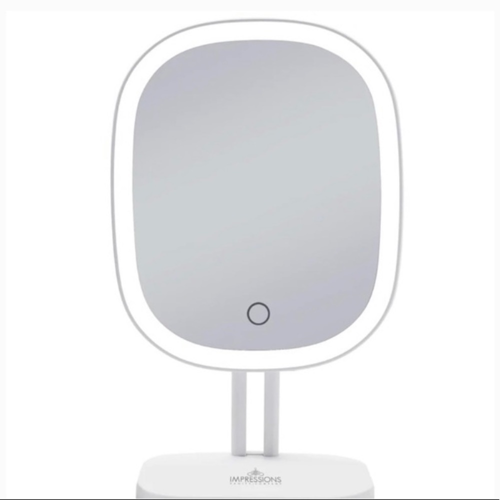 ⭐️PRICE FIRM⭐️ Impressions vanity mirror